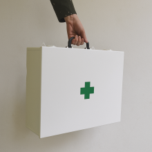 #27 FIRSTAID MOVE – Lekárnička kufrík