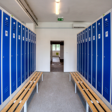 #16 SPORTBENCH 600 – Zabudovaná lavica ku skriniam so šírkou 600 mm