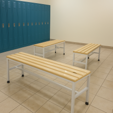 https://lacneskrine.sk/sites/default/files/2025-07/20250728_0737_Locker%20Room%20Benches_remix_01k17rg72zfmwrbjgregmfvjy1.jpg#30 BENCH 1000 – Šatníková lavica s dľžkou 1000 mm