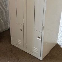 4-dverové šatníkové skrine typu Z - použitá
