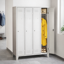 4-dverová šatňová skriňa s dlhými dverami a nožičkami
