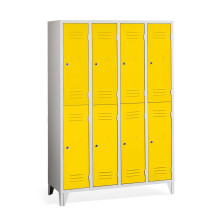 8-dverová šatňová skriňa s krátkymi dverami a nožičkami 