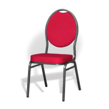 Konferenčná stolička s červeným čalúnením a čiernym rámom.