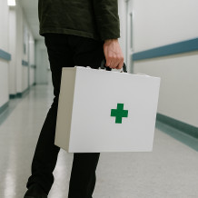 #27 FIRSTAID MOVE – Lekárnička kufrík