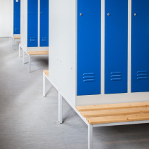 #16 SPORTBENCH 600 – Zabudovaná lavica ku skriniam so šírkou 600 mm