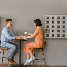 Skriňa na nabíjanie mobilných telefónov s 10 priehradkami s plexisklom