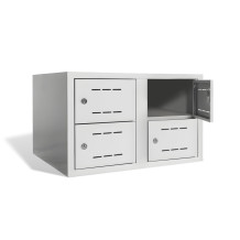 4-dverová skriňa na topánky.