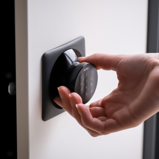 Elektronický zámok na číselný kód