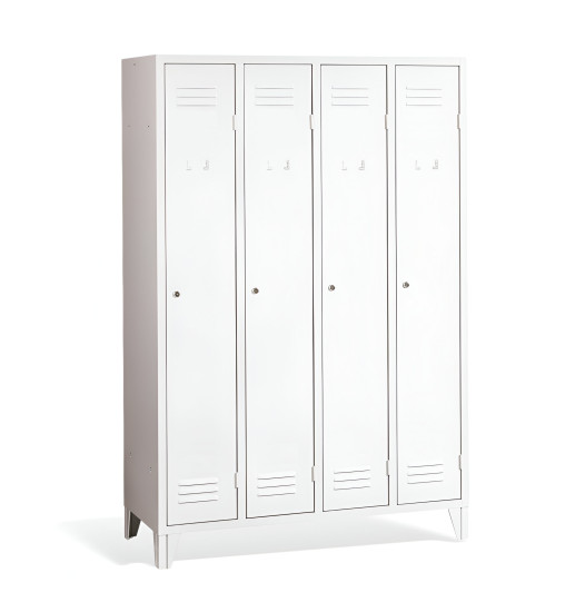 4-dverová šatňová skriňa s dlhými dverami a nožičkami